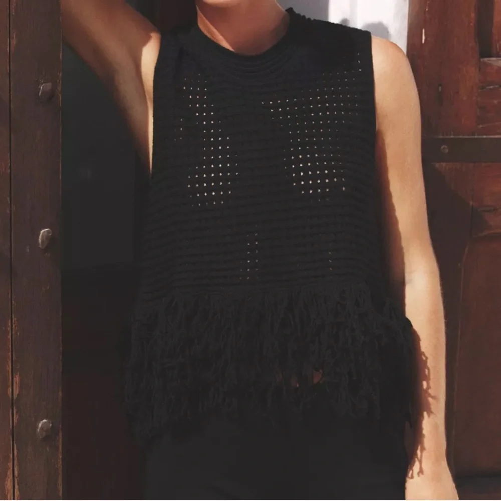 Zara Black Sleeveless Fringe Top - Picture 2 of 6